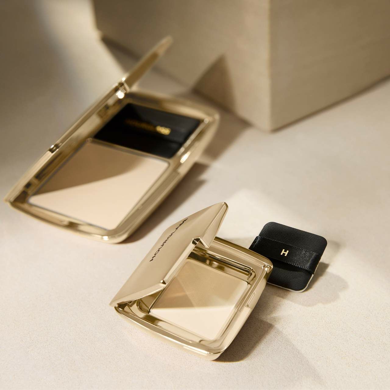 Hourglass Vanish定妝蜜粉餅 Airbrush Pressed Powder