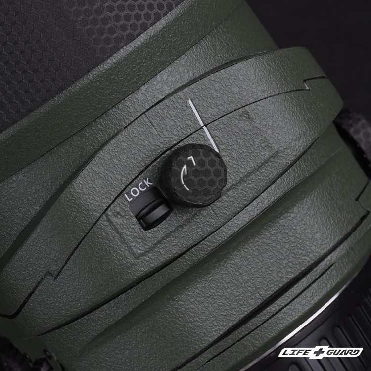 LIFE+GUARD 設計風格，獨特的砂紋肌理，質感貼膜特寫