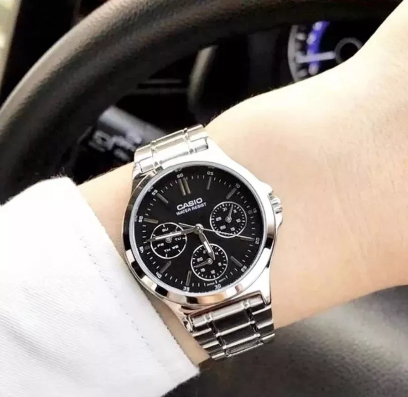 萬年鐘錶 - CASIO  卡西歐 簡約三眼黑面女錶 LTP-V300D-1A 錶徑33.2MM