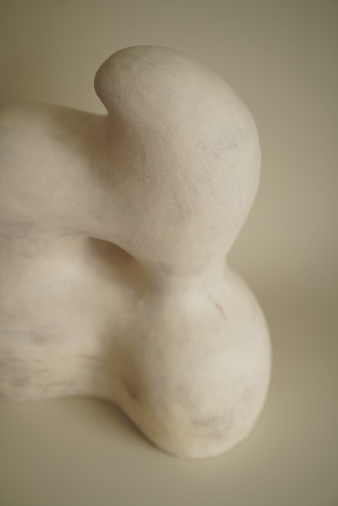 抽象雕塑_messy hair stoneware