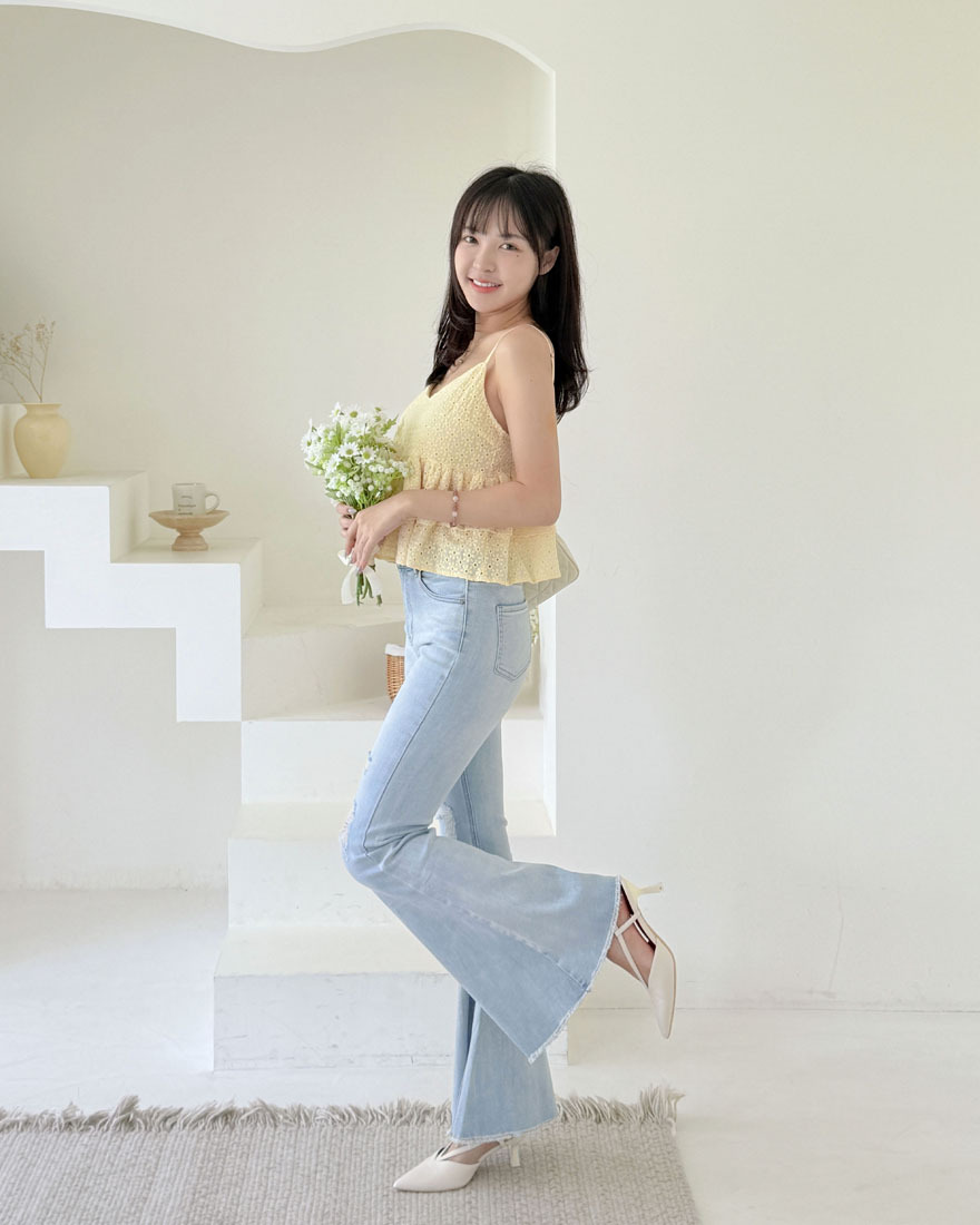 LINA LINA長腿美學彈力刷破抽鬚喇叭牛仔褲-淺藍S-L
