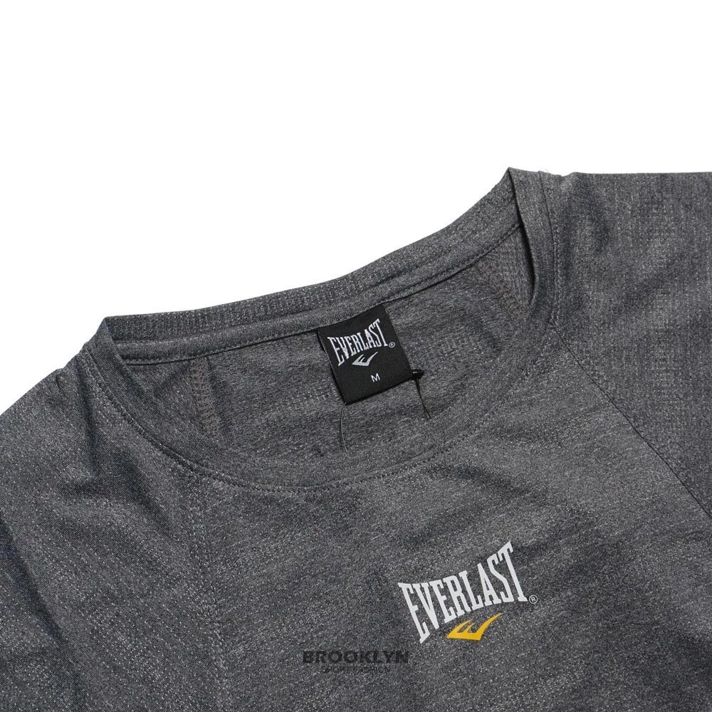 EVERLAST 短T 鐵灰 胸前小LOGO 韻律機能 短版 T恤 休閒 女 4122107912