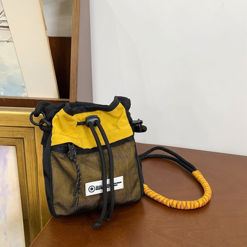 森系拚色斜背包