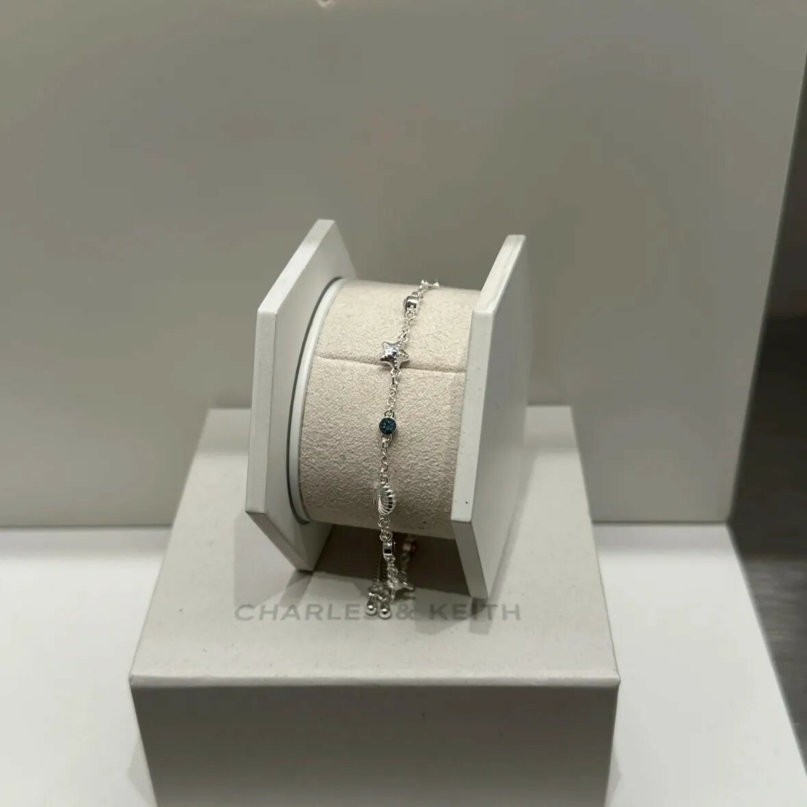 Charles & Keith 小CK Oceana 施華洛世奇 水晶手鍊 銀色