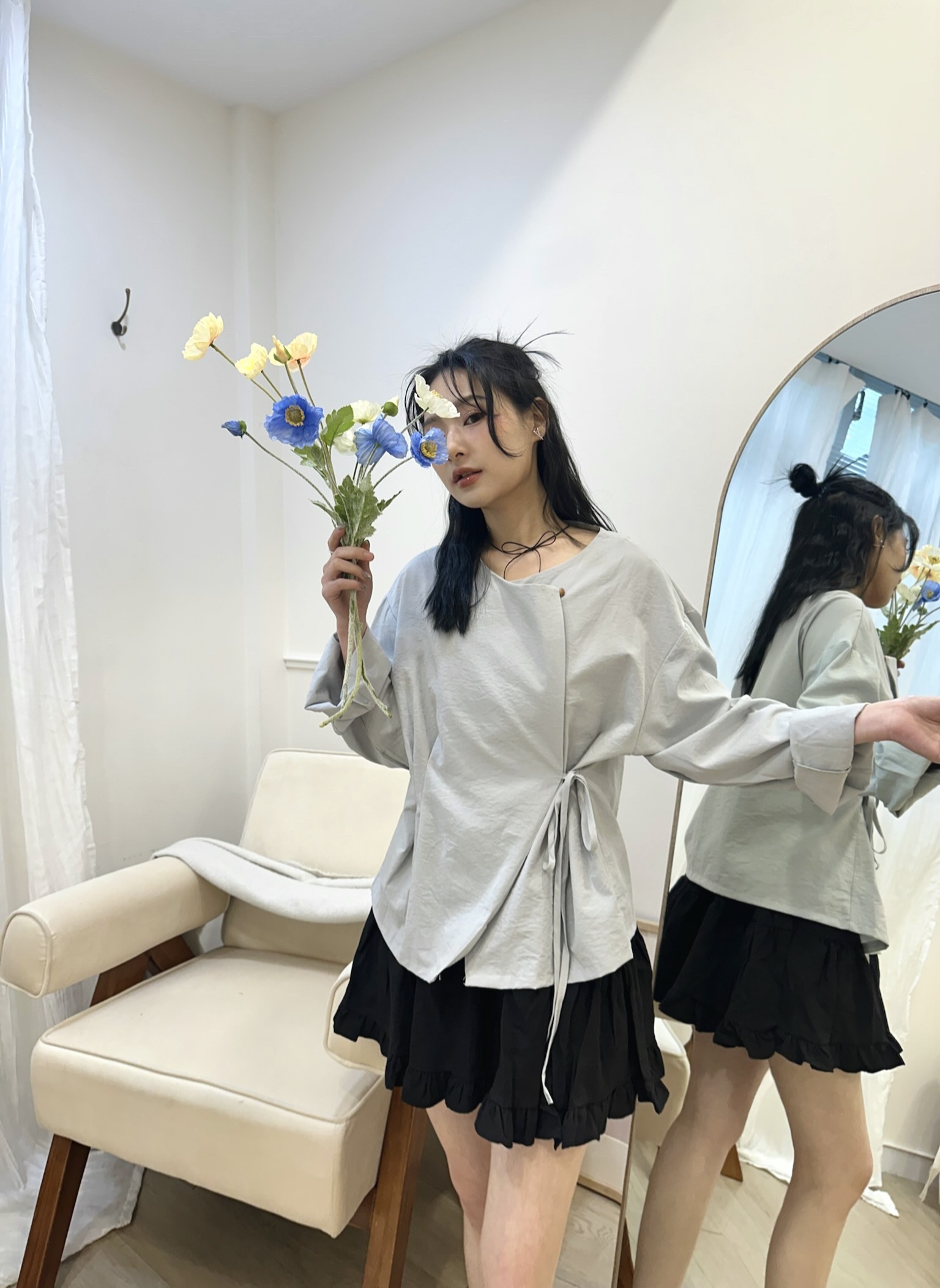 精緻女孩綁帶造型襯衫