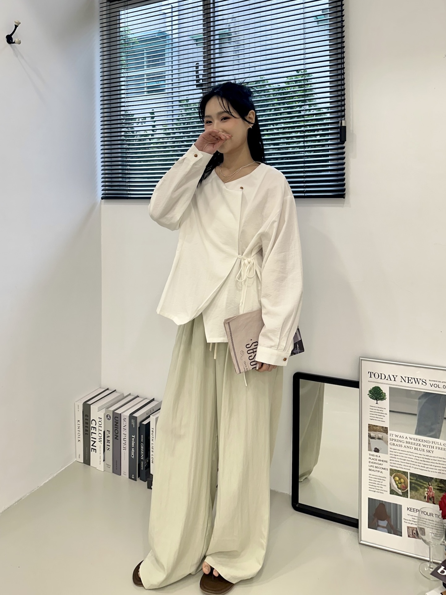 精緻女孩綁帶造型襯衫