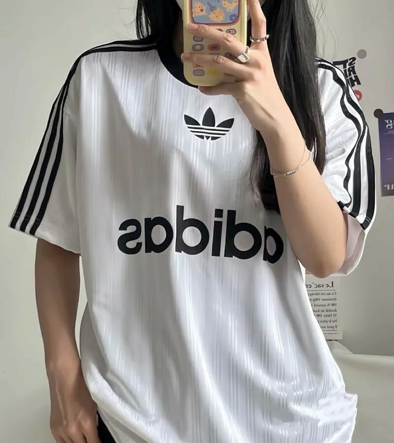 KTQ STORE ‧  Adidas ADICOLOR 短袖上衣 直條球衣 黑色IU2341 白色IM9459