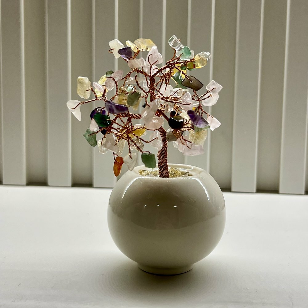 [S] GEMZ & CO HLCT SMALL WHITE CERAMIC POT TREE, MIX QUARTZ, W499 (W499)