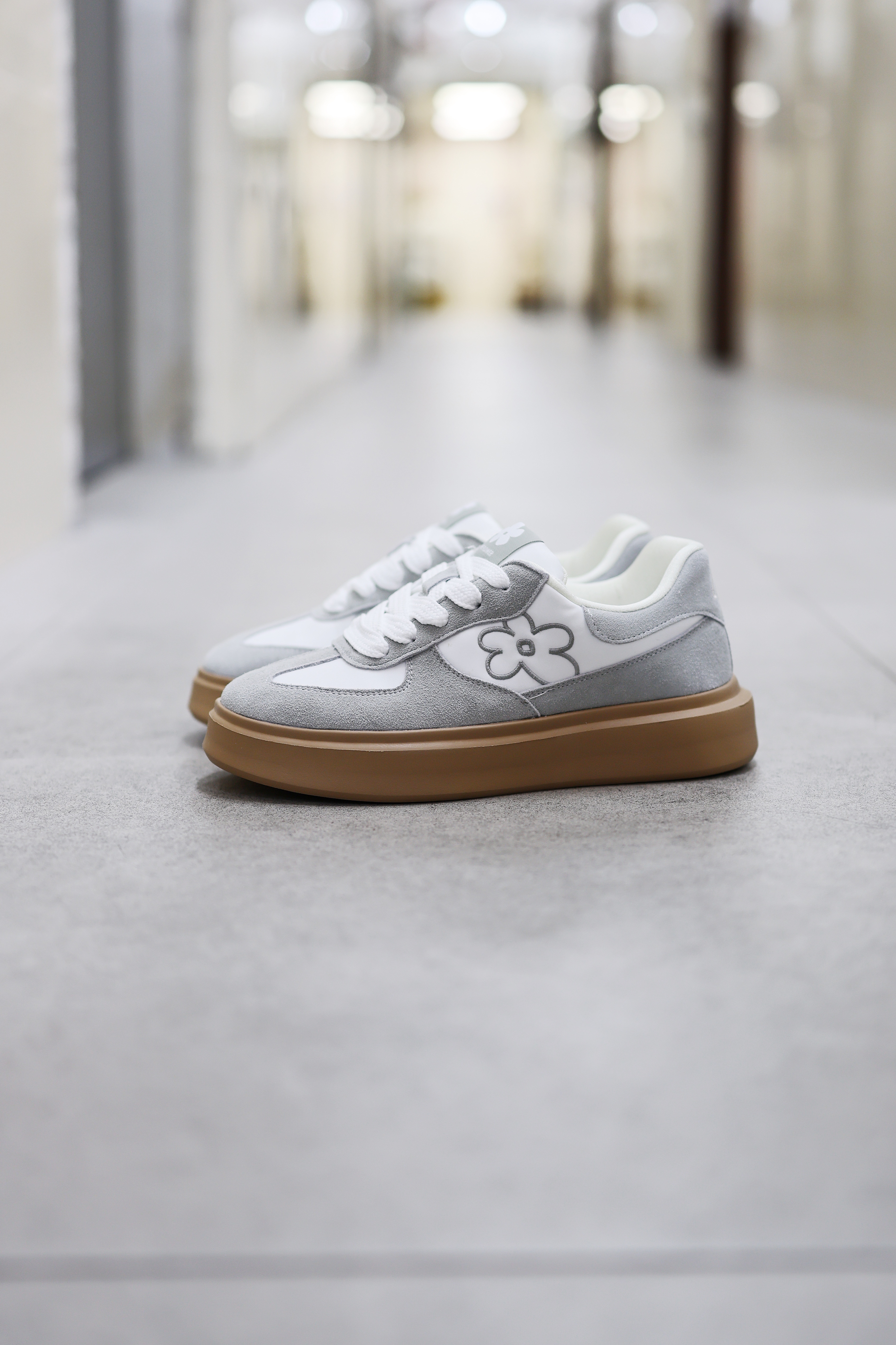 WE FLOWER 聯名小花鞋德訓鞋 GREY 灰色 生膠底 Jay Park同款