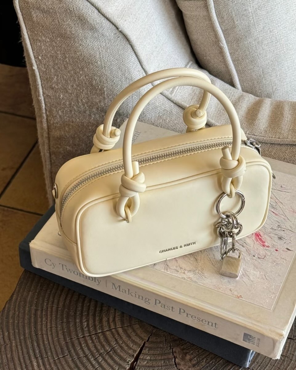 Charles & Keith 小CK 軟糖保齡球包 奶油色系 皮革 手提包 肩背包 4色/預購