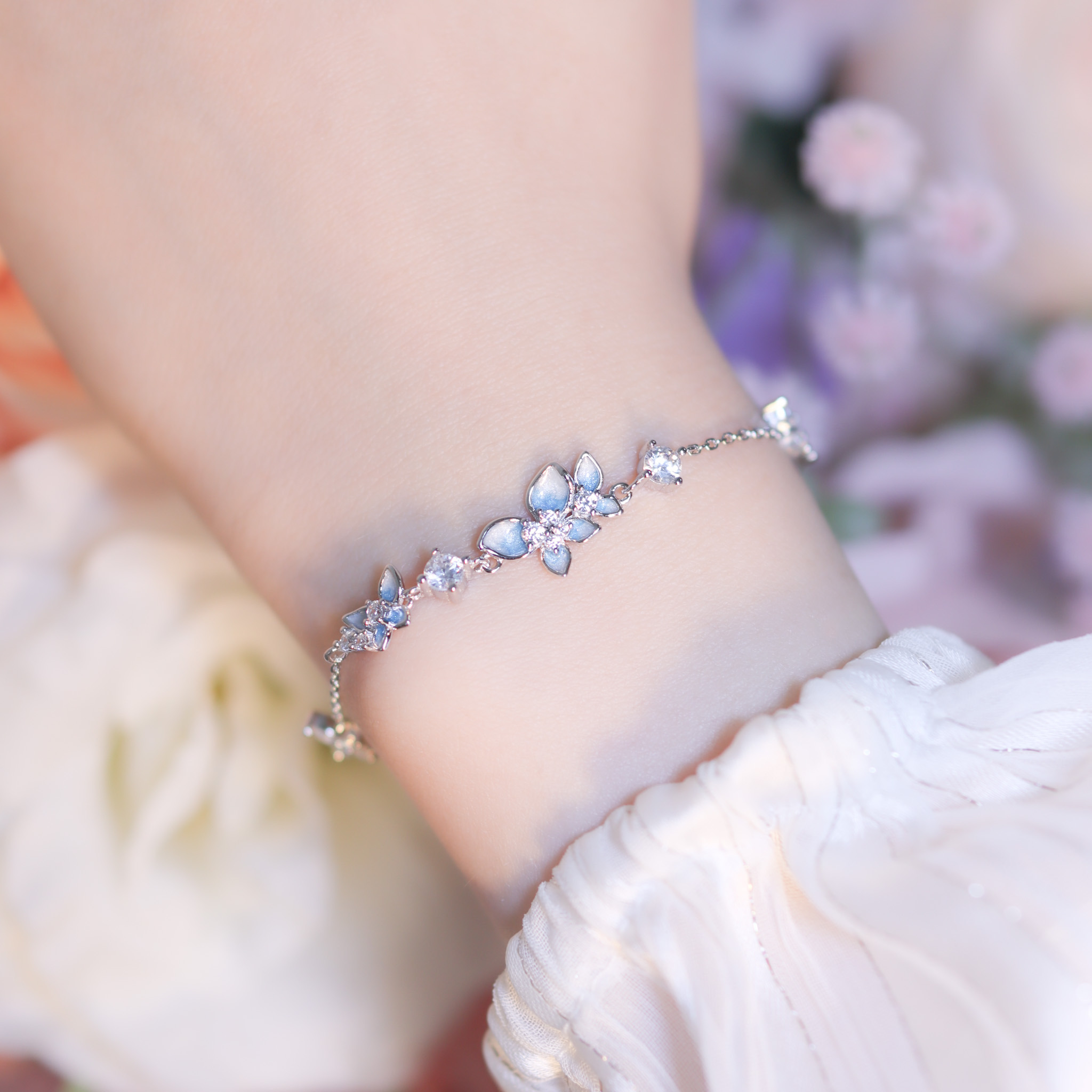 | 925純銀・厚鍍白金 | 漫藍蝶夢之境手鏈 | BR1298 |