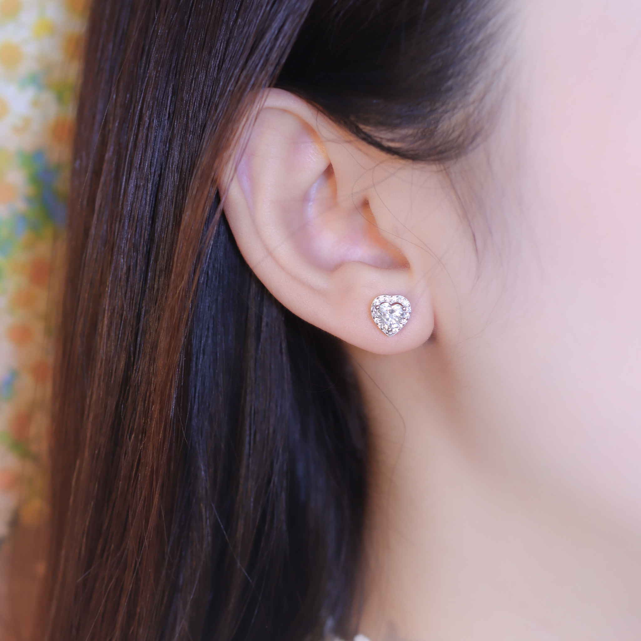 | 925純銀・厚鍍白金・莫桑石 | 飽滿愛意耳環 | EA0964 |