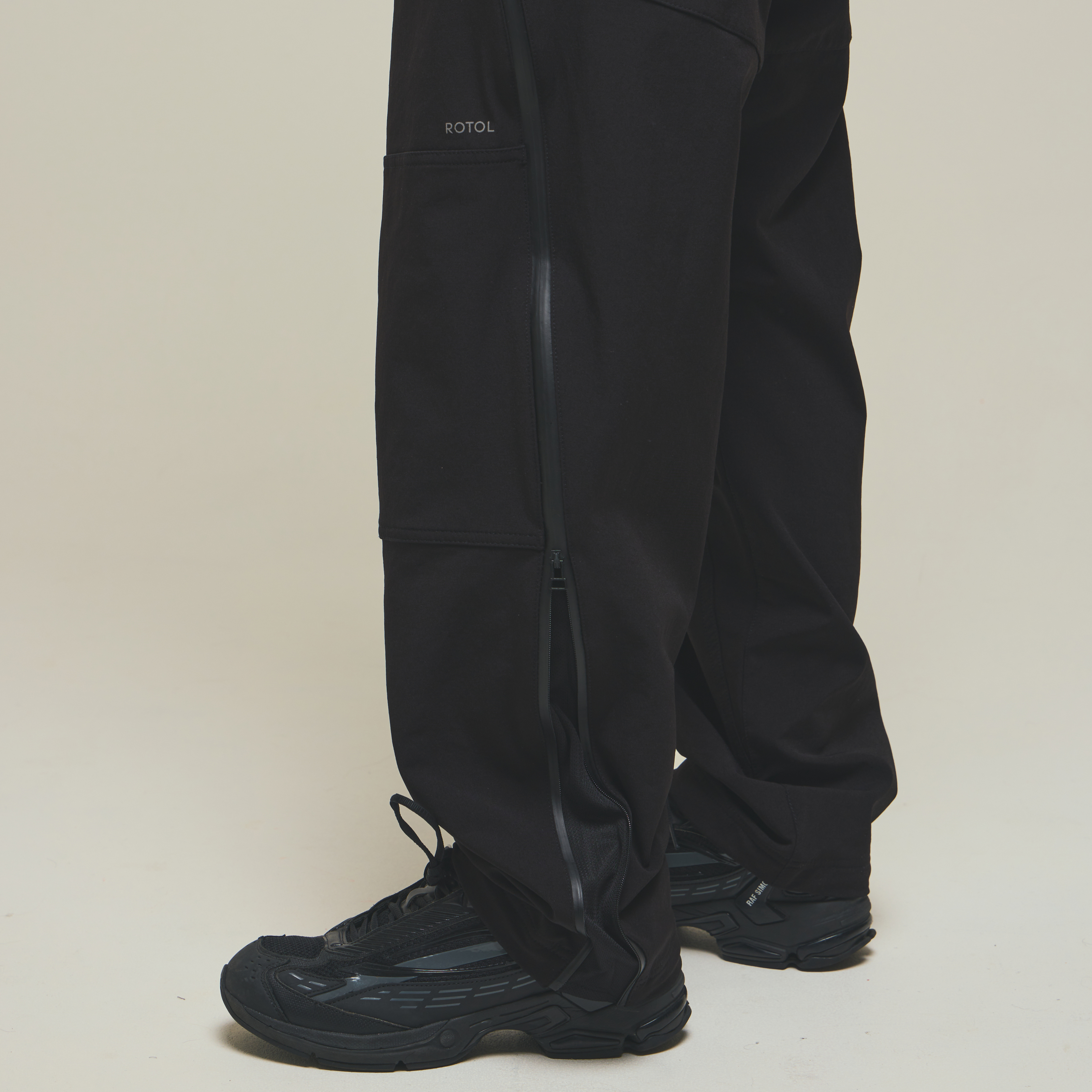ROTOL - Transform Tech Track Pants - 2 Colors