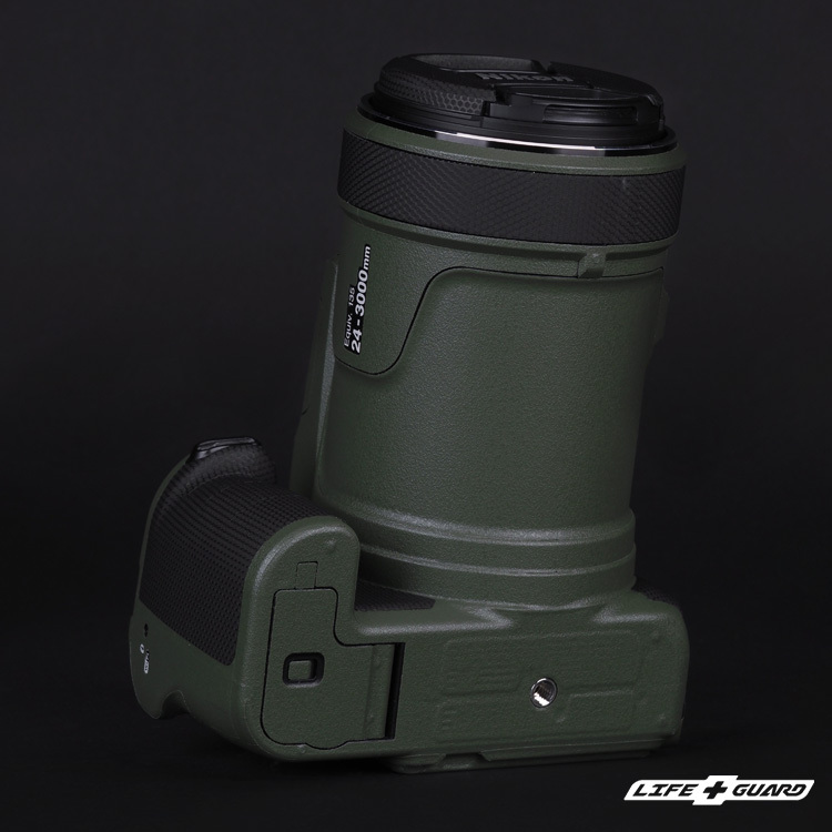 LIFE+GUARD 相機貼膜安裝底部示意，適用 Nikon Coolpix P1100