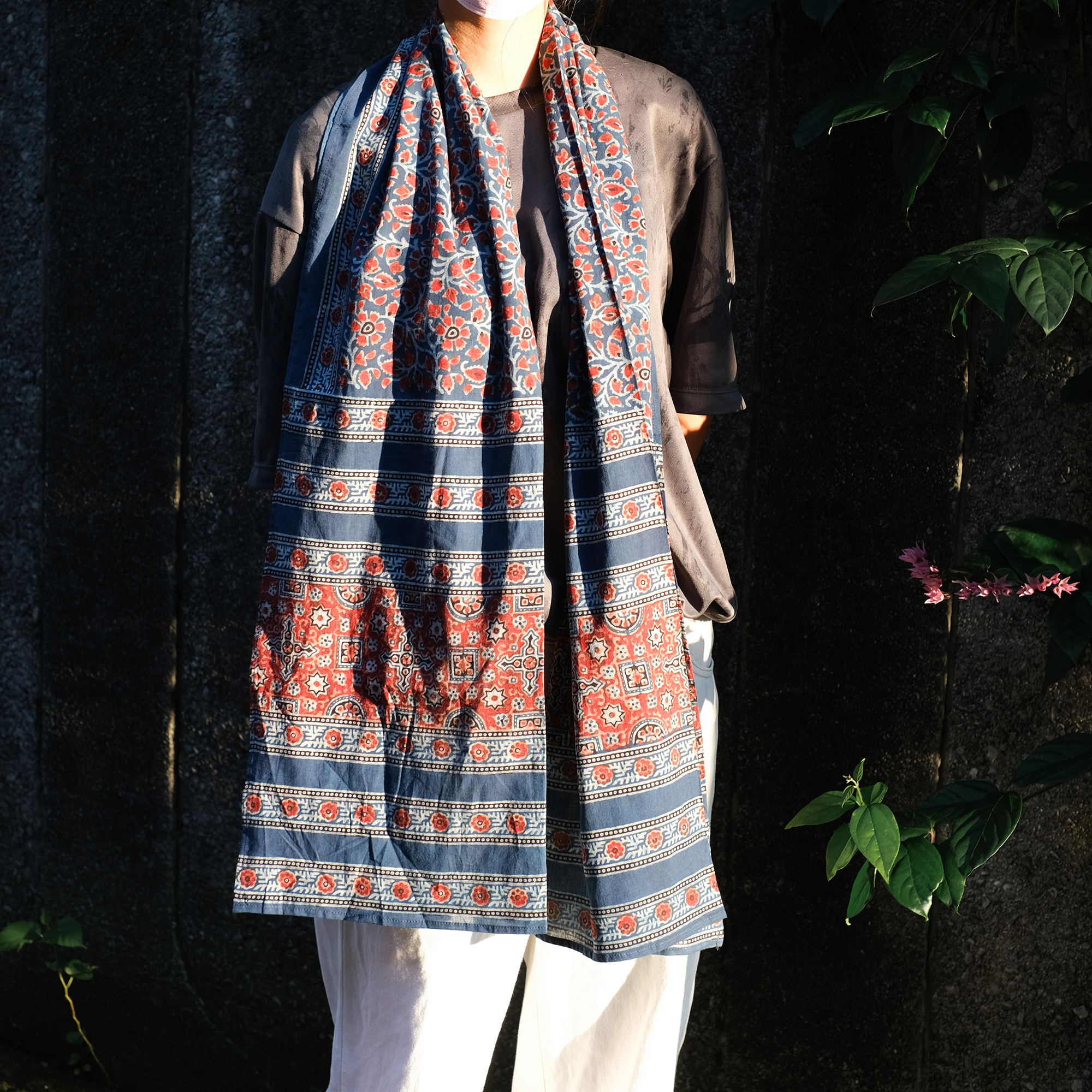 蓋染｜Ajirak 披肩｜巴基斯坦