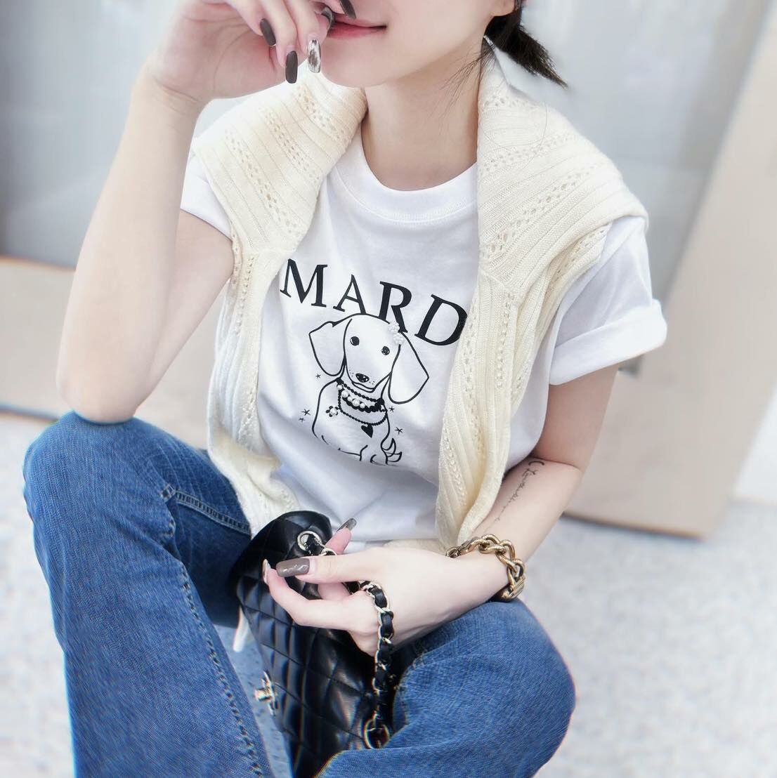 【超可愛的狗狗花朵珍珠字母造型棉tee】（現貨）