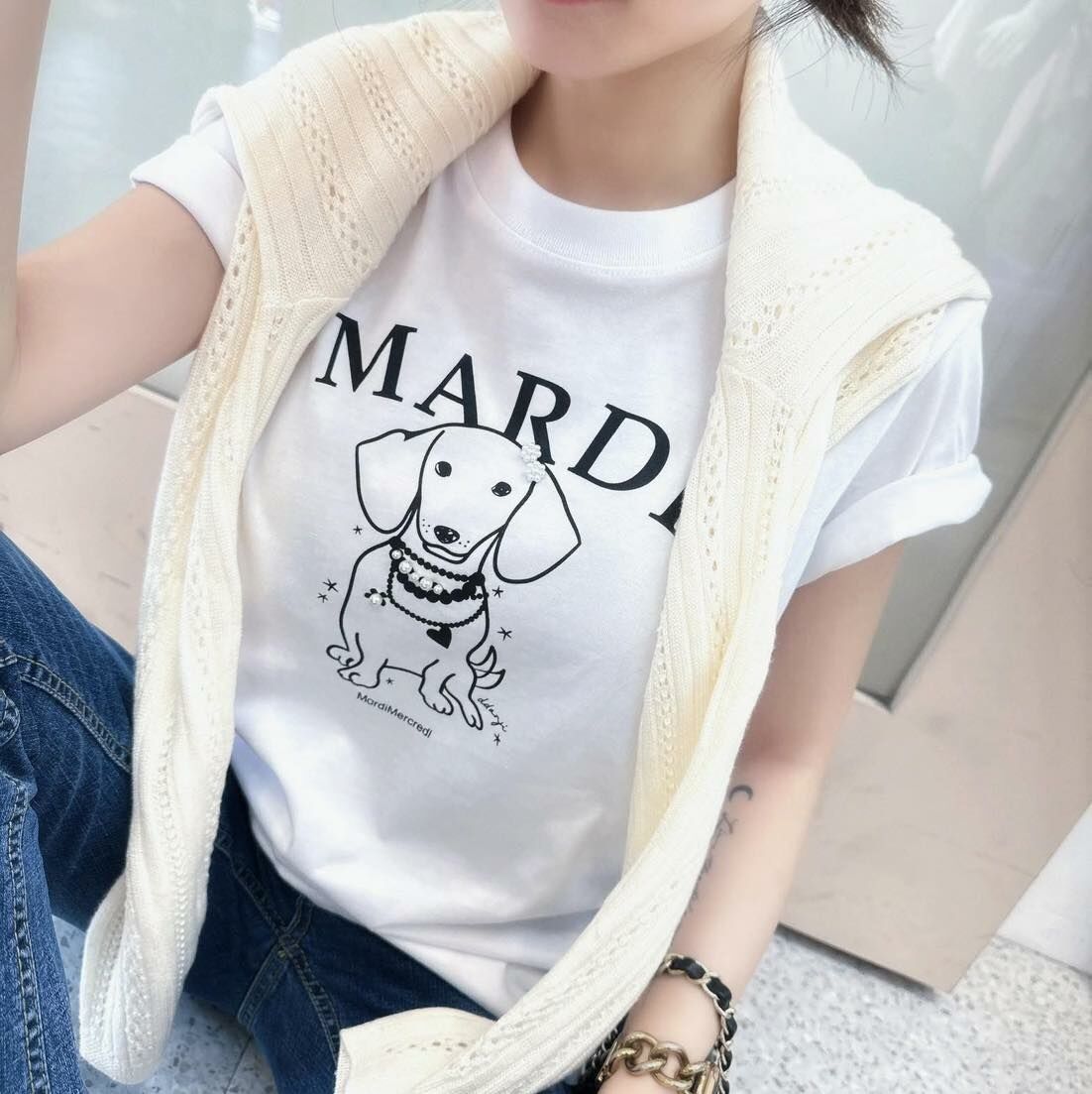 【超可愛的狗狗花朵珍珠字母造型棉tee】（現貨）