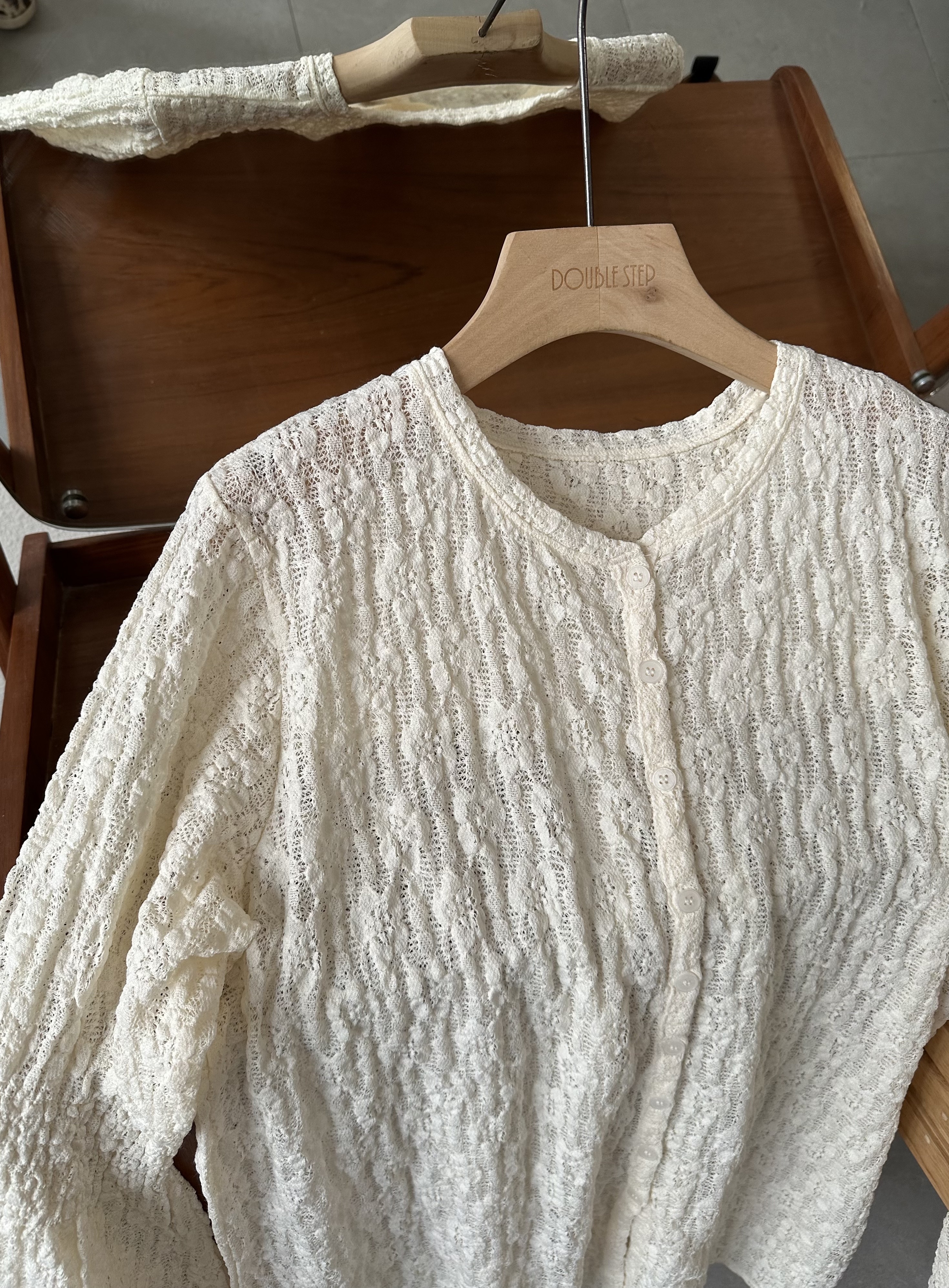 法式優雅 ～ Loose Lace top - BL52604