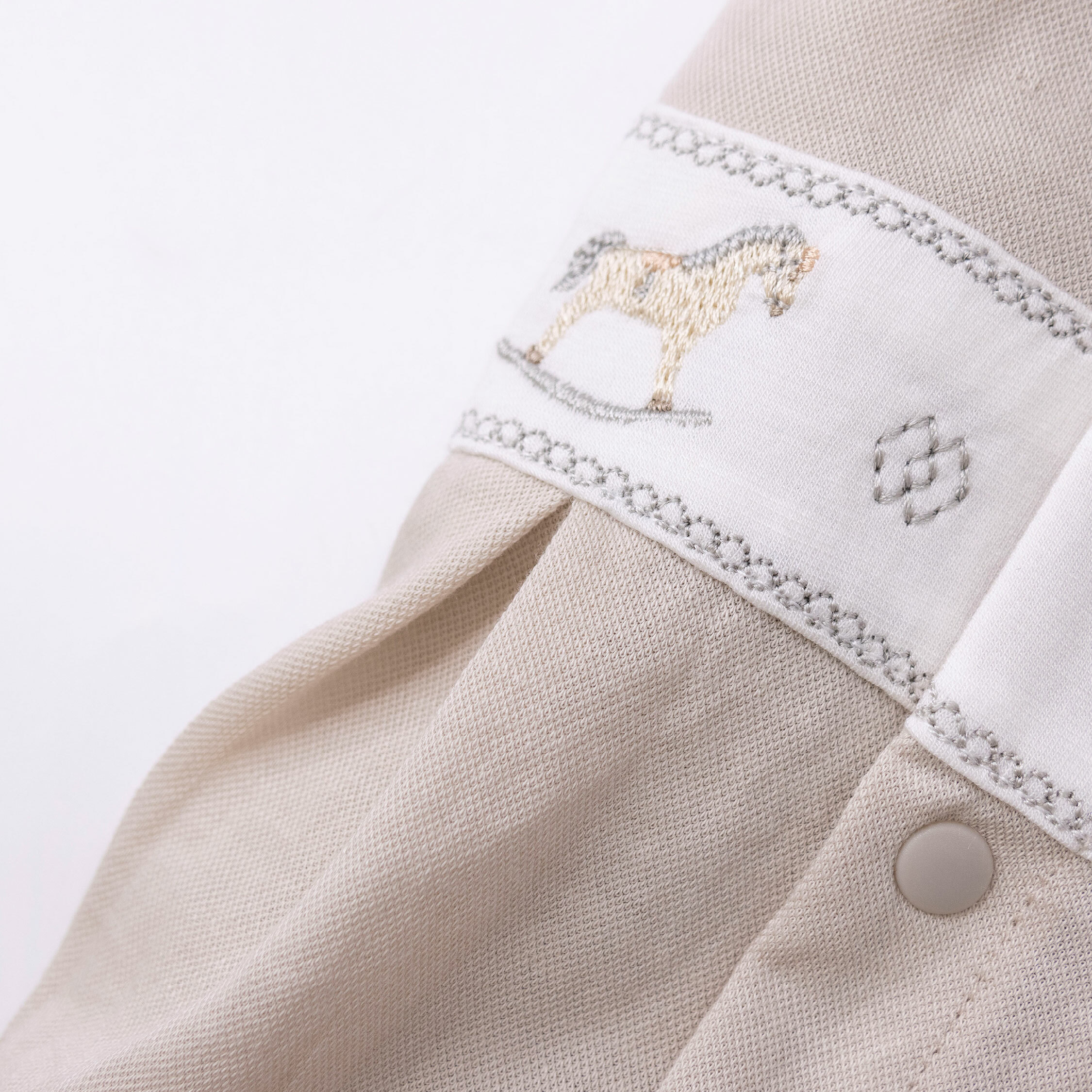 純淨系列【T0045】小木馬刺繡舒適短袖連身衣＊二色