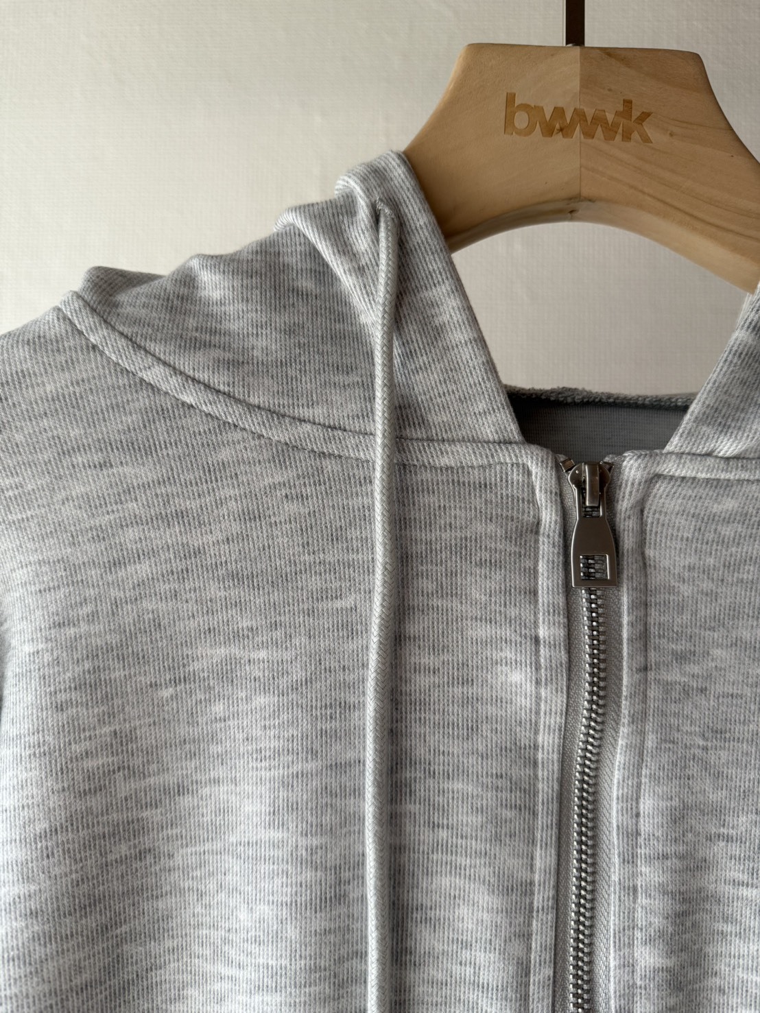 繡字口袋連帽外套-灰