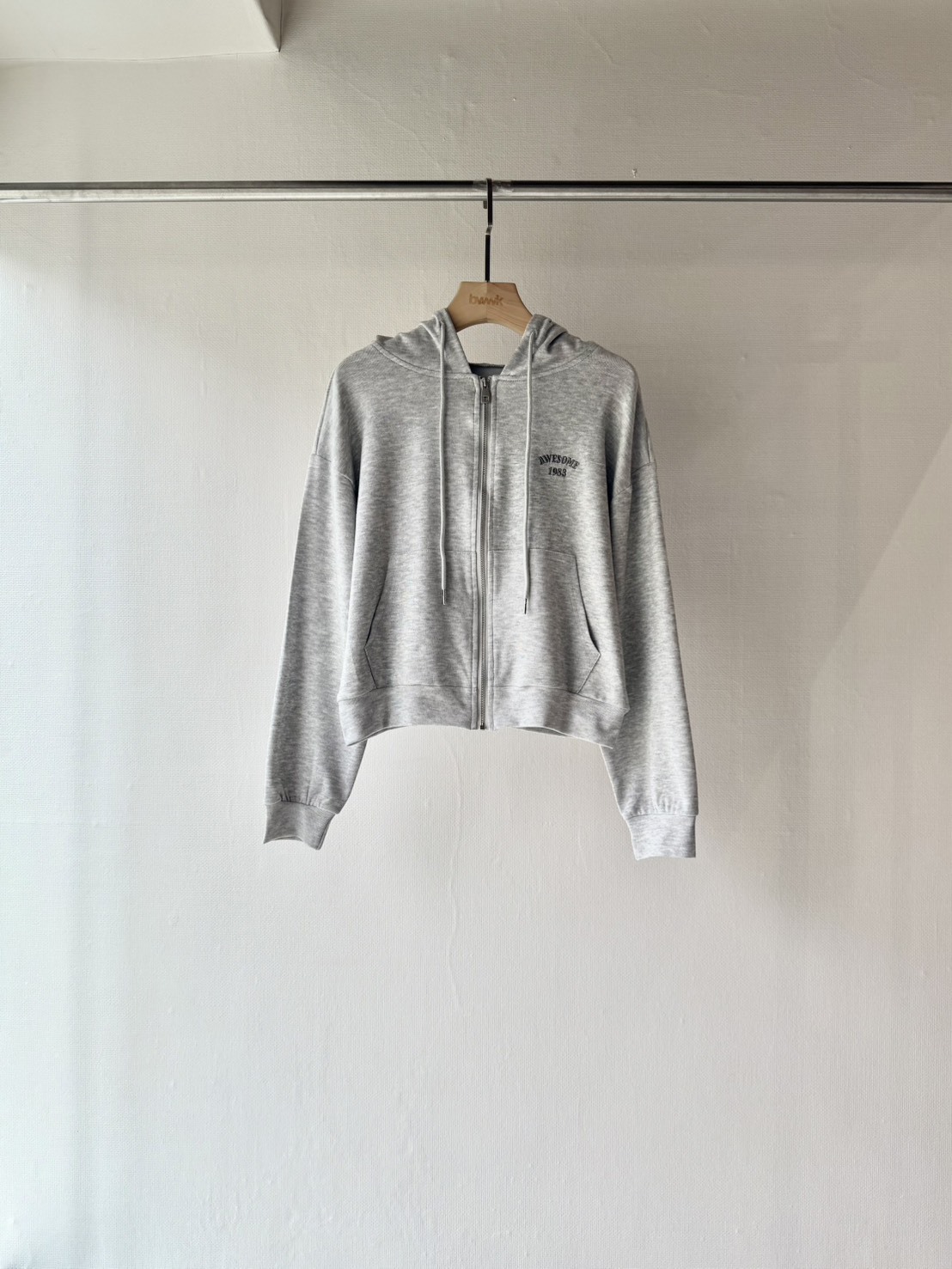 繡字口袋連帽外套-灰