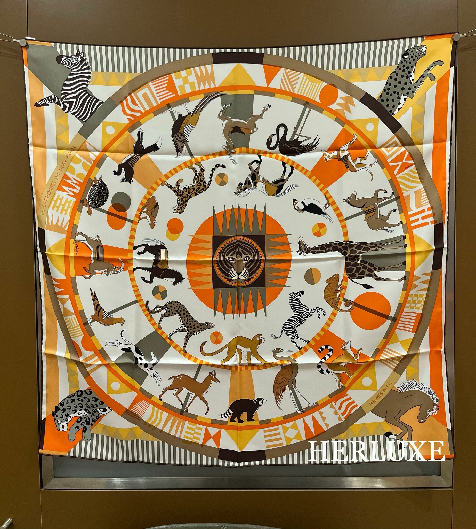 Le carrousel du tigre royal orange / blanc / cacao scarf 100%soie 90x90cm