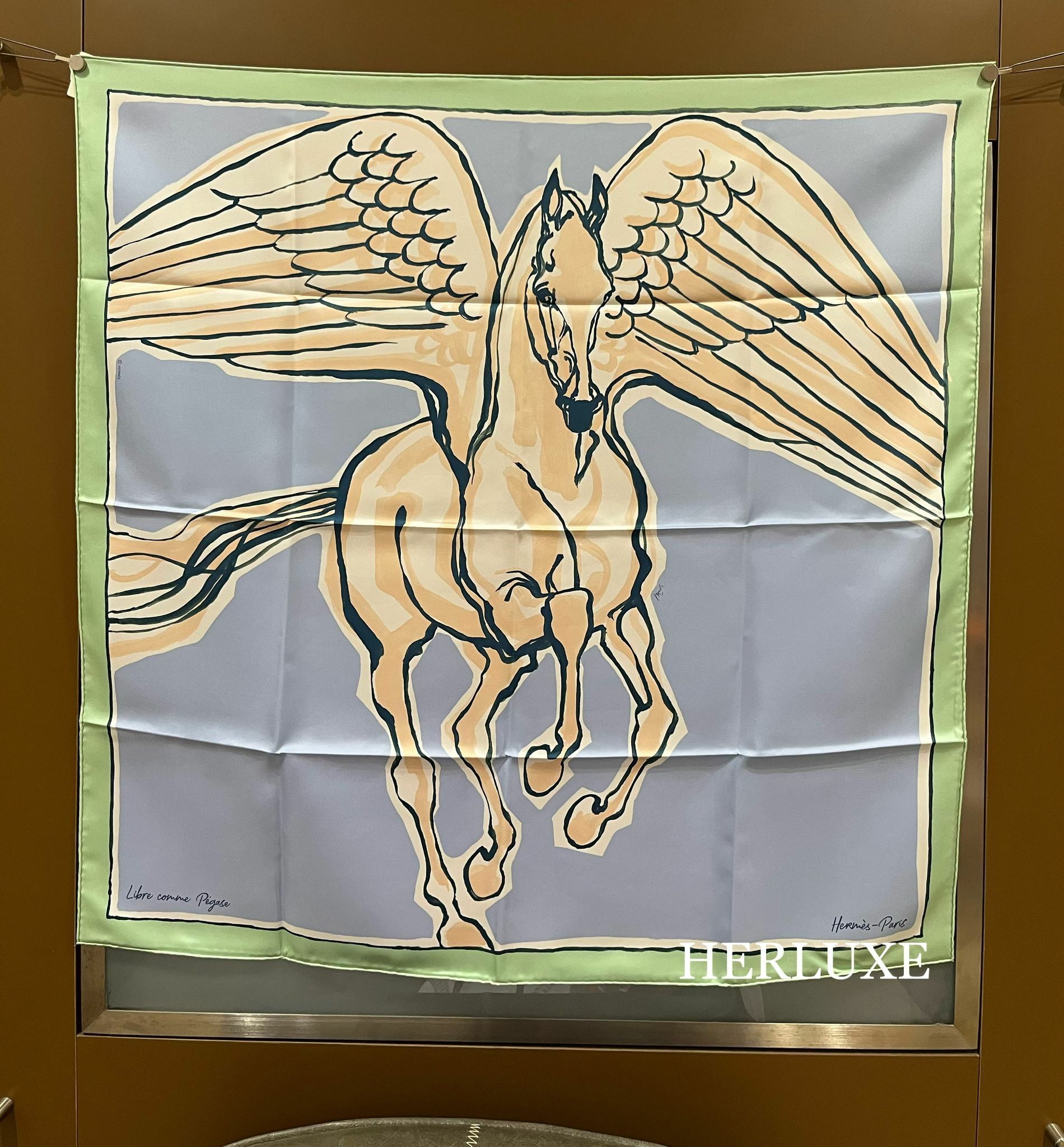 Libre Comme Pegase vert d'eau / bleu ciel / rose nacre scarf 100%&nbsp;soie&nbsp;90x90cm