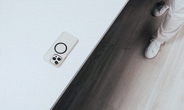 HANKMAX 0.1 wallet 長夾動畫：演示手機磁吸功能操作，長夾靠近手機即可輕鬆吸附，方便快速將兩者結合一同攜帶。