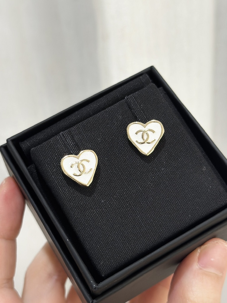 CHANEL Heart-shaped Stud Earrings ABF315