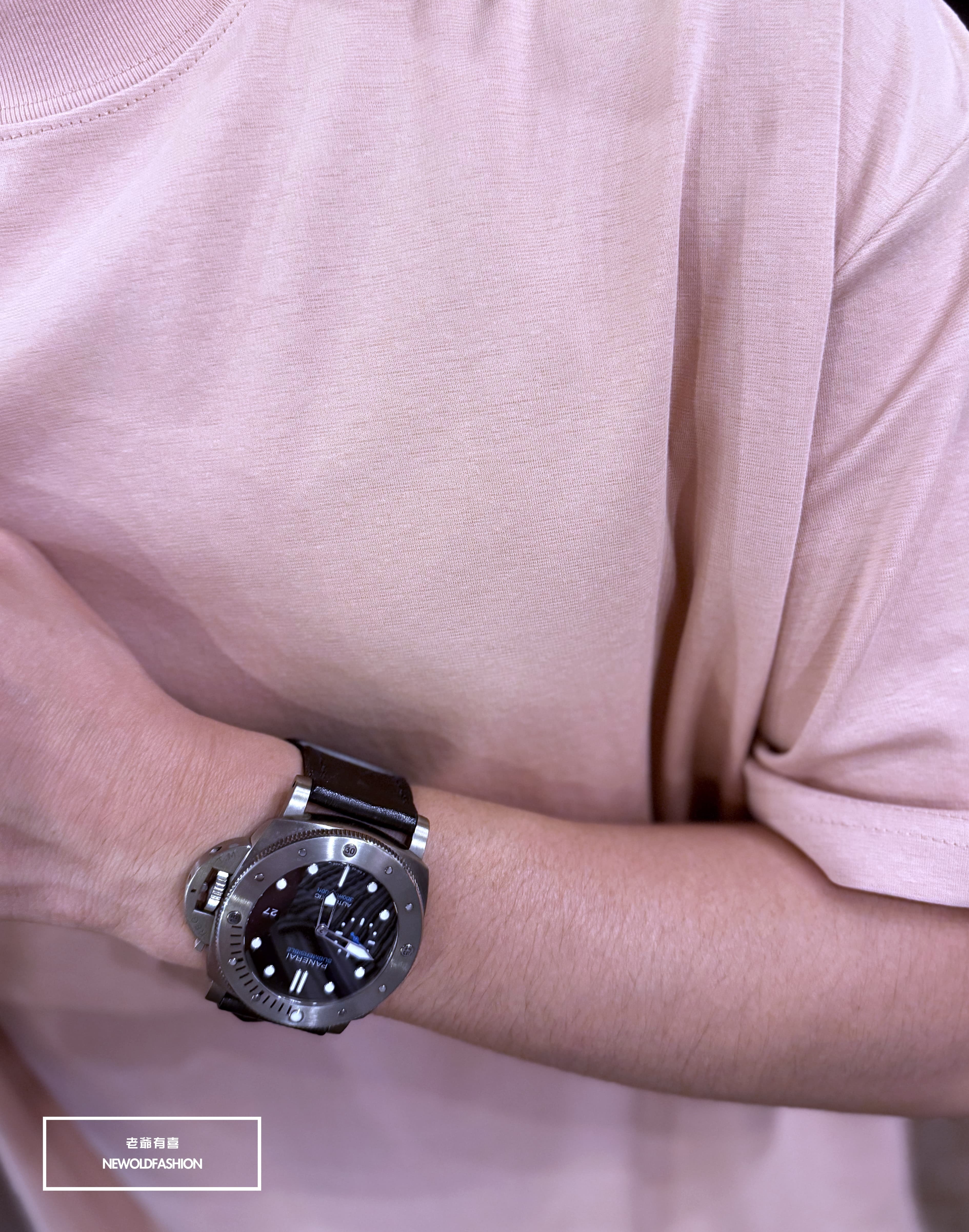 『新品上市』重磅簡約純色素面短T(NOF2503N5037)-粉