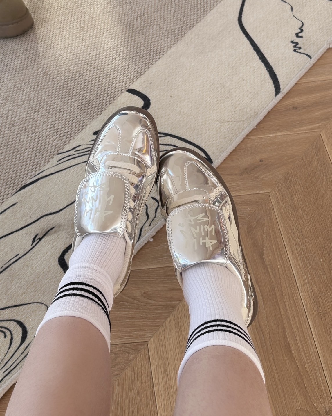 <超難買🤍>Killwinner 德訓鞋 平替 翻蓋 鏡面銀