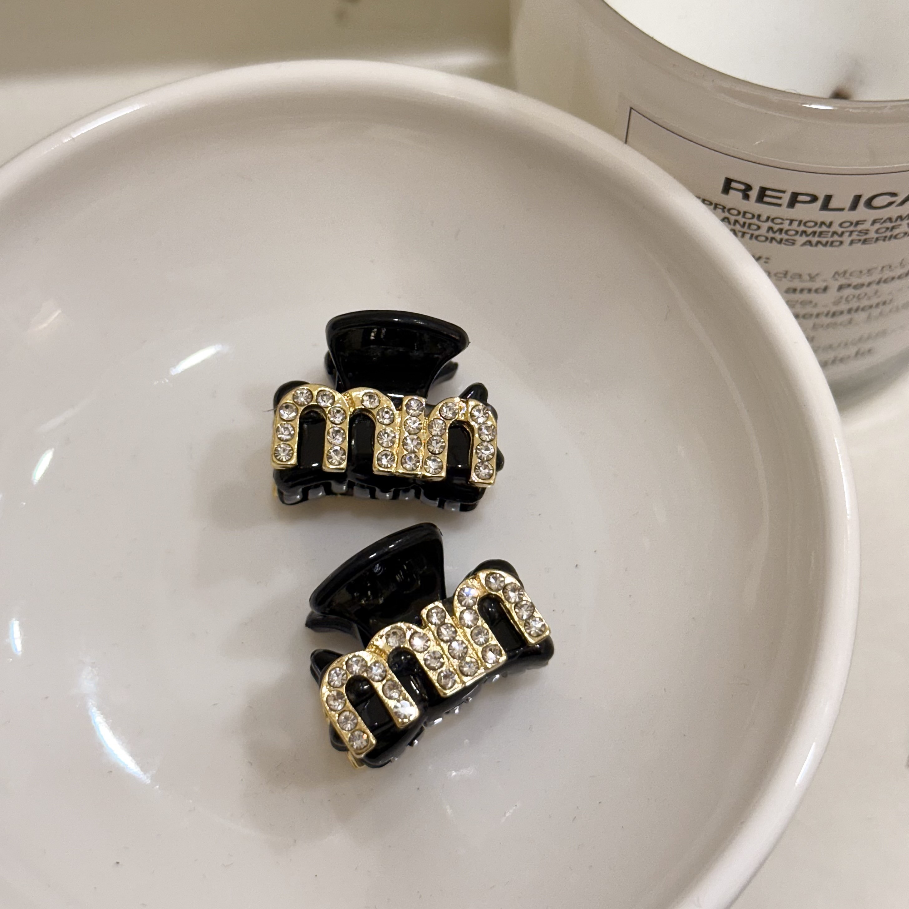 K60水鑽字母小抓夾【單支】