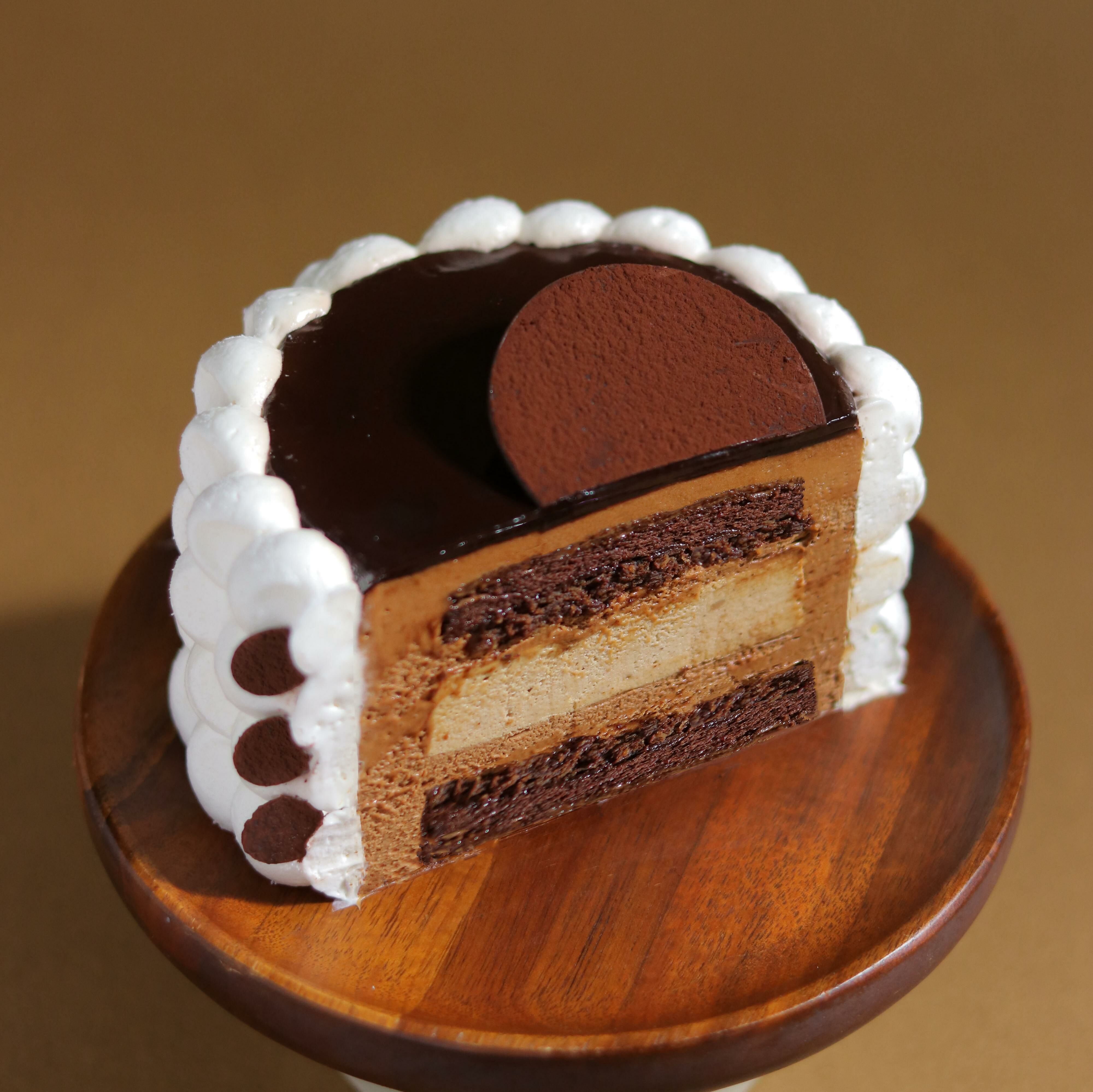 焦香巧克力榛子慕絲蛋糕