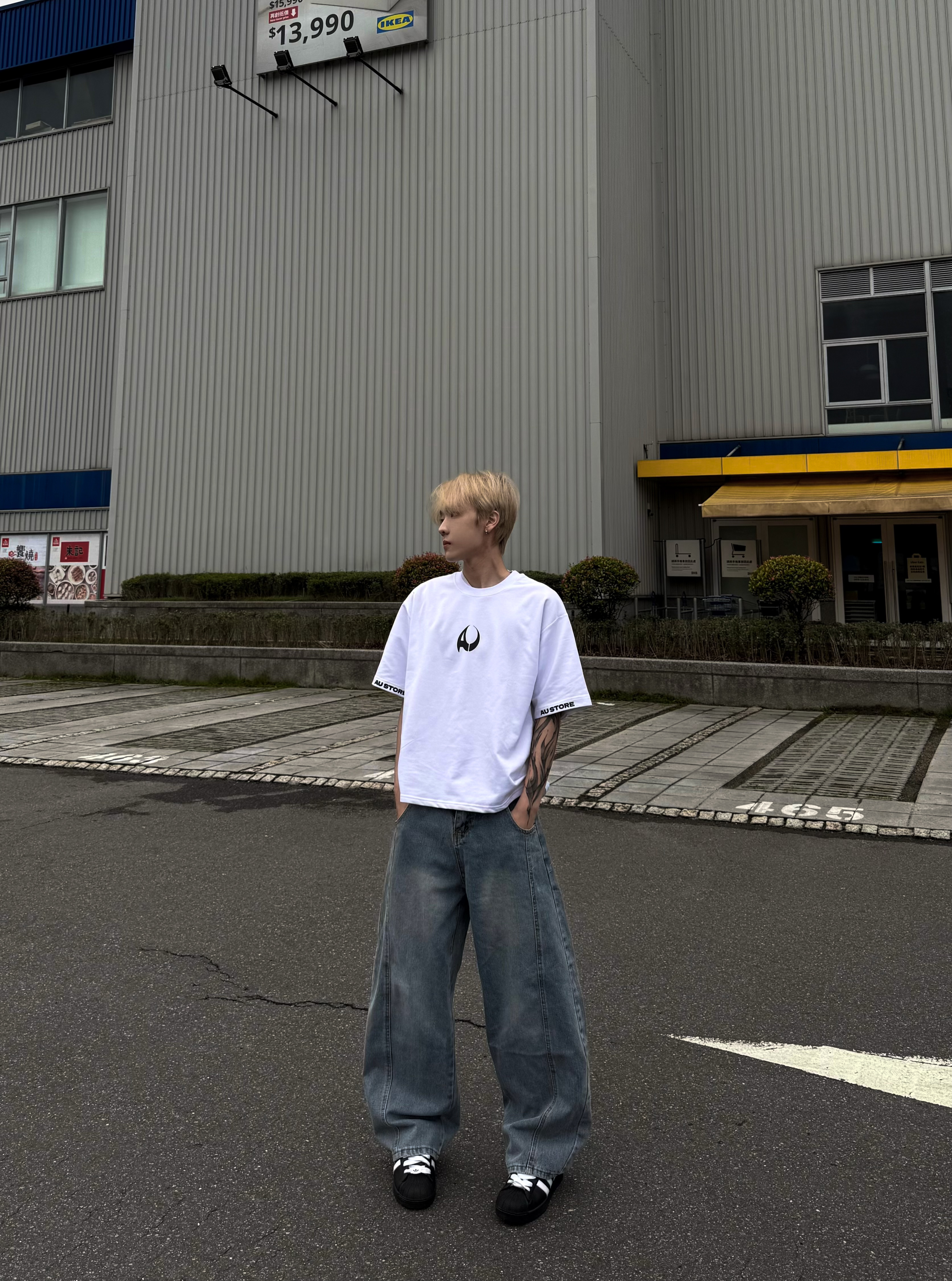 (現貨) 韓系刷白彎刀牛仔褲