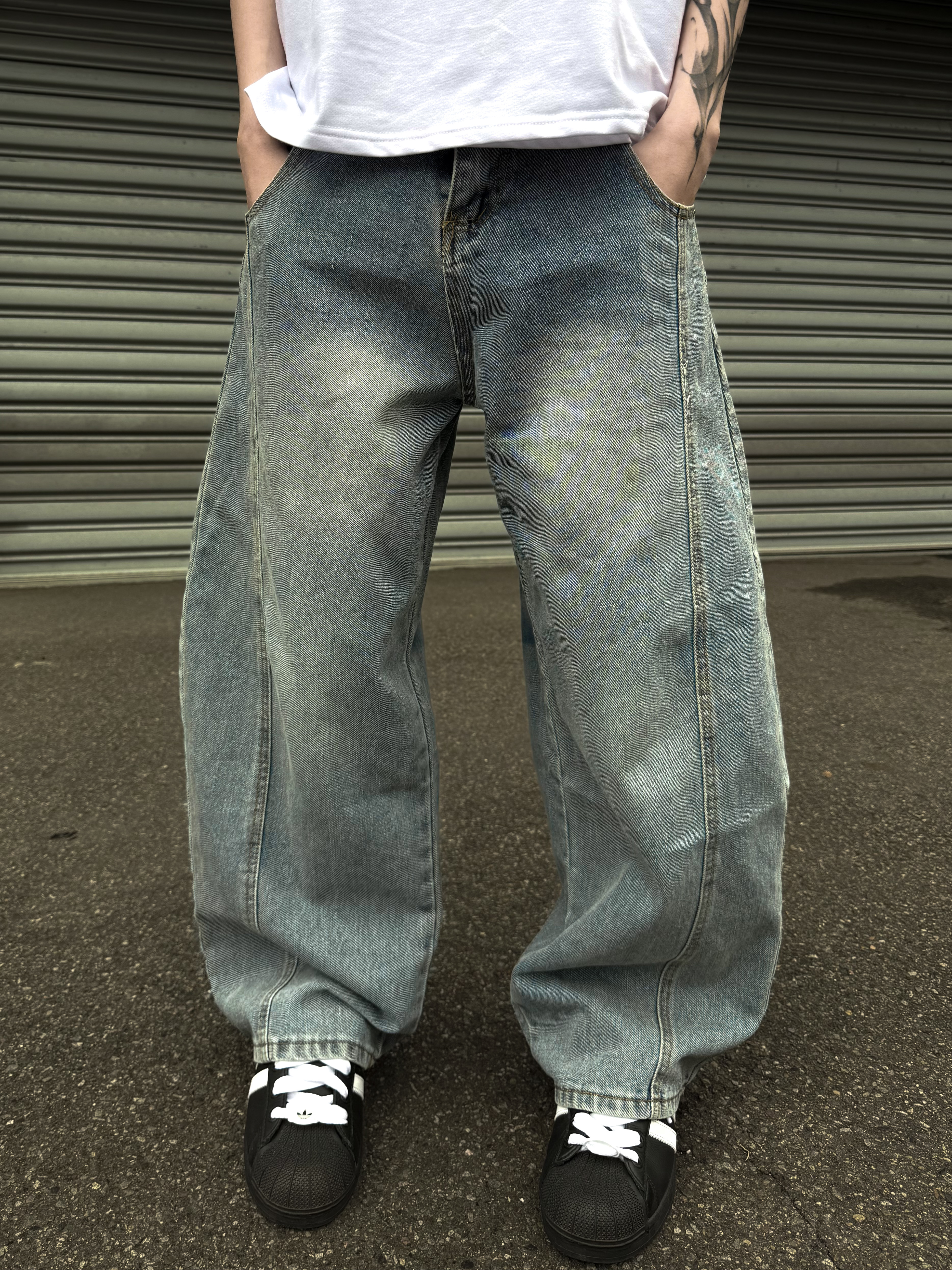 (現貨) 韓系刷白彎刀牛仔褲