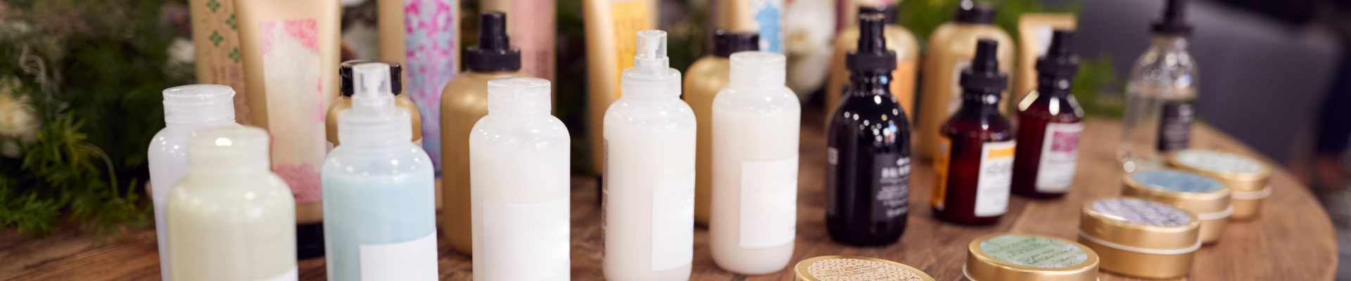 NKPM 精選保養知識文章，執業美容師絞盡腦汁分享給你的實戰資訊！提供你最實用的臉部清潔、保濕、美白與抗老教學。從基礎保養觀念到進階成分解析，讓你肌膚穩定、養出光澤水嫩肌！