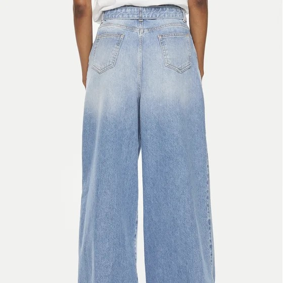 1TS0402-099 TWINSET Jeans with a Distressed Effect Blue #241TT2390 (C-EU-E)