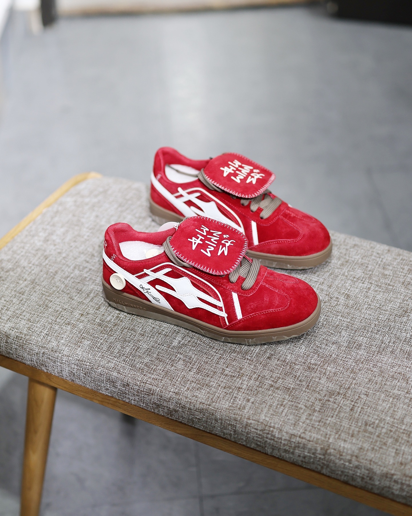 KILLWINNER SHOOTING STAR GREY 張員瑛同款德訓鞋 紅色