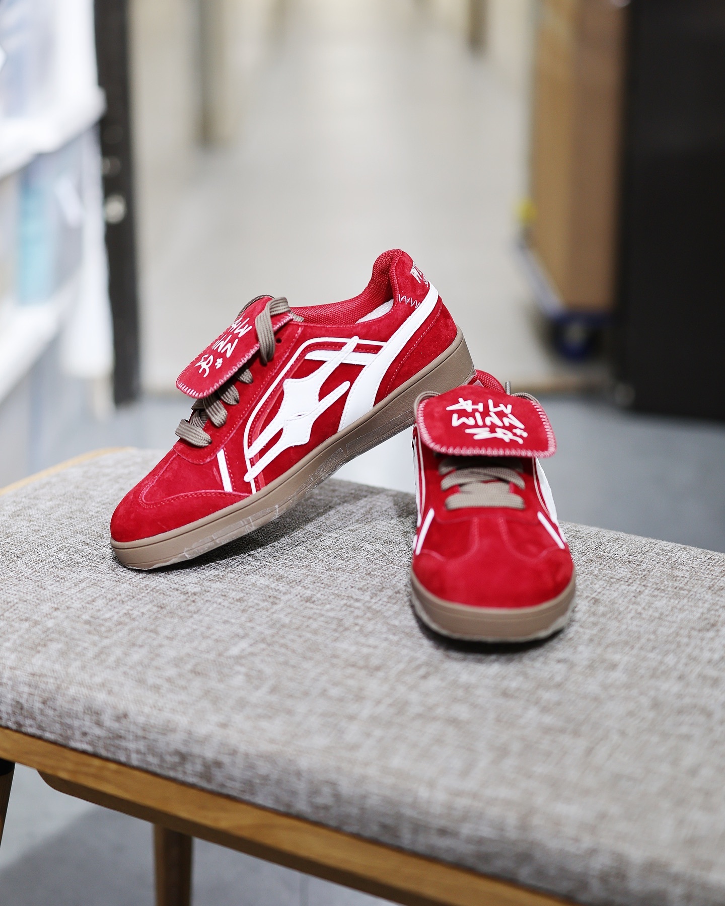 KILLWINNER SHOOTING STAR GREY 張員瑛同款德訓鞋 紅色