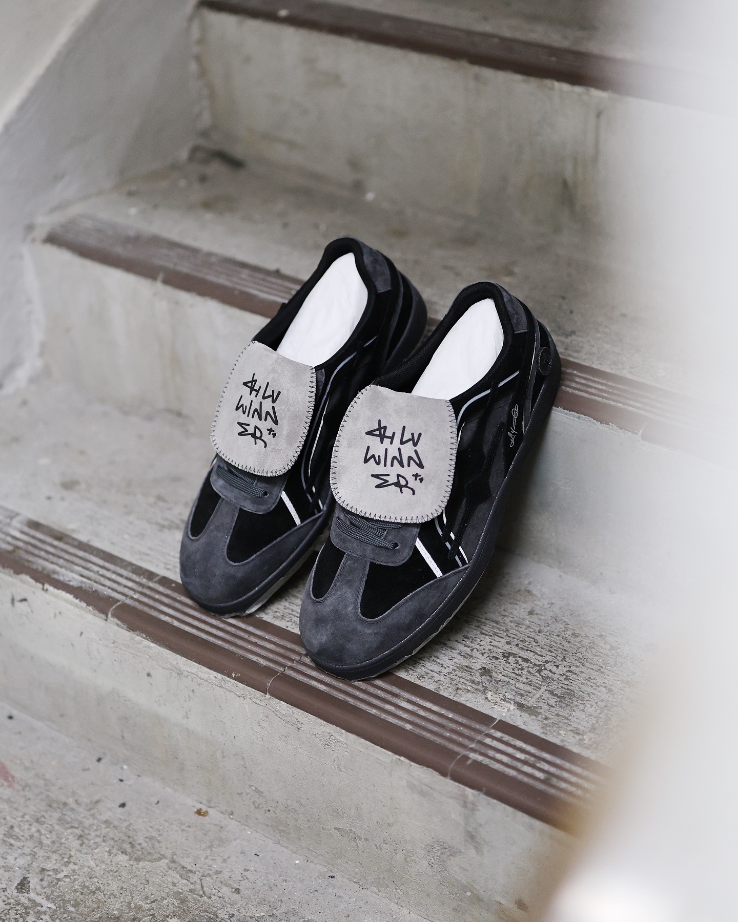 KILLWINNER SHOOTING STAR GREY 張員瑛同款德訓鞋 黑灰色