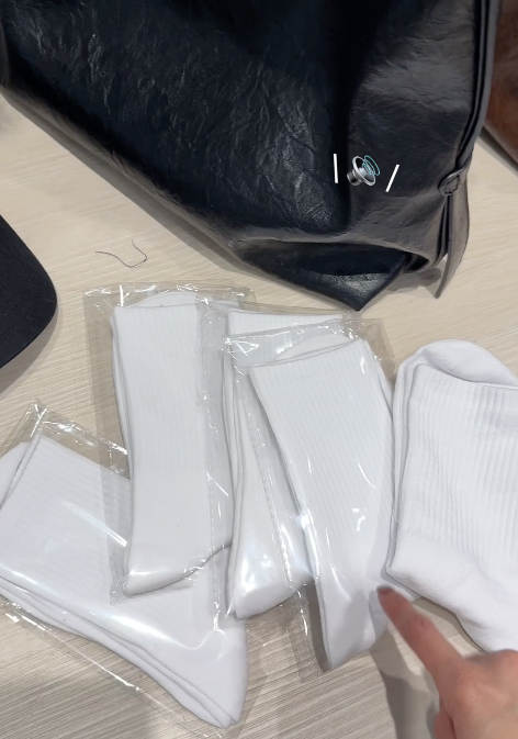 囤貨款！純白棉質細坑紋長襪 (5入一組) _ N0270