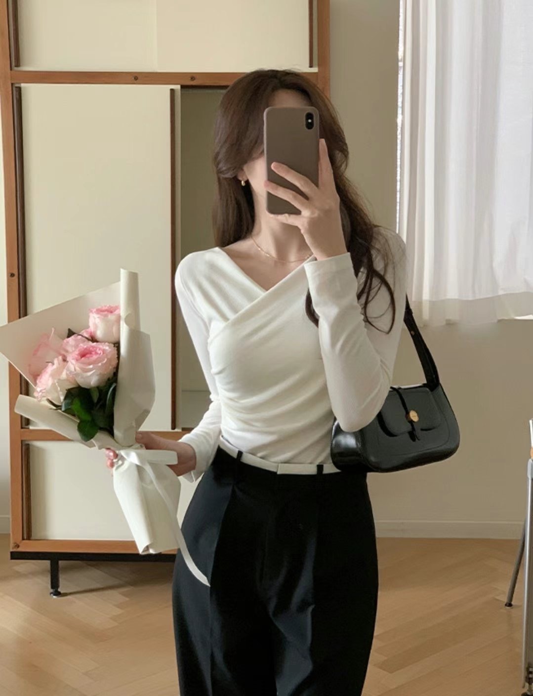 cross collar long sleeves