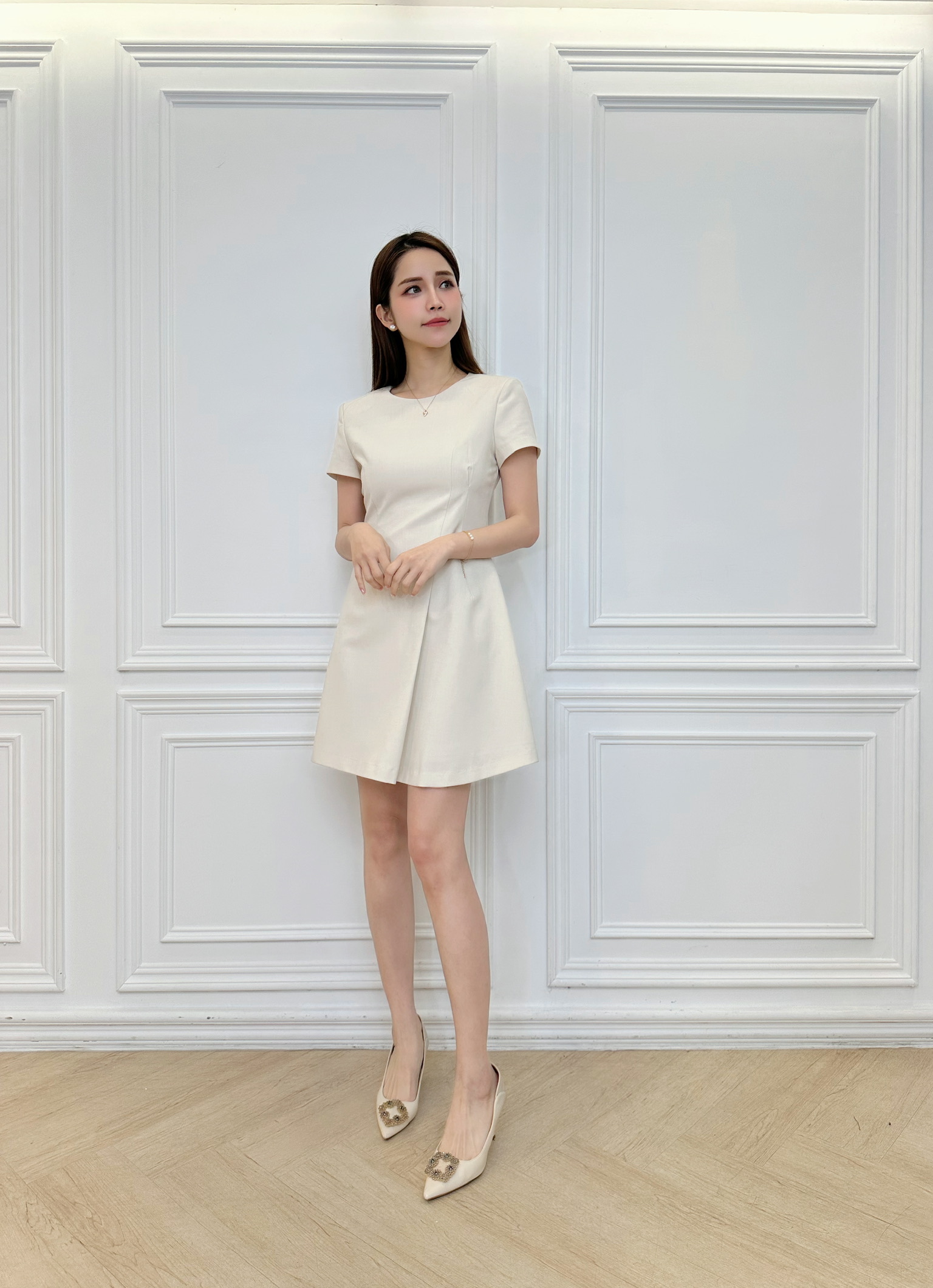 短袖下擺打褶傘洋