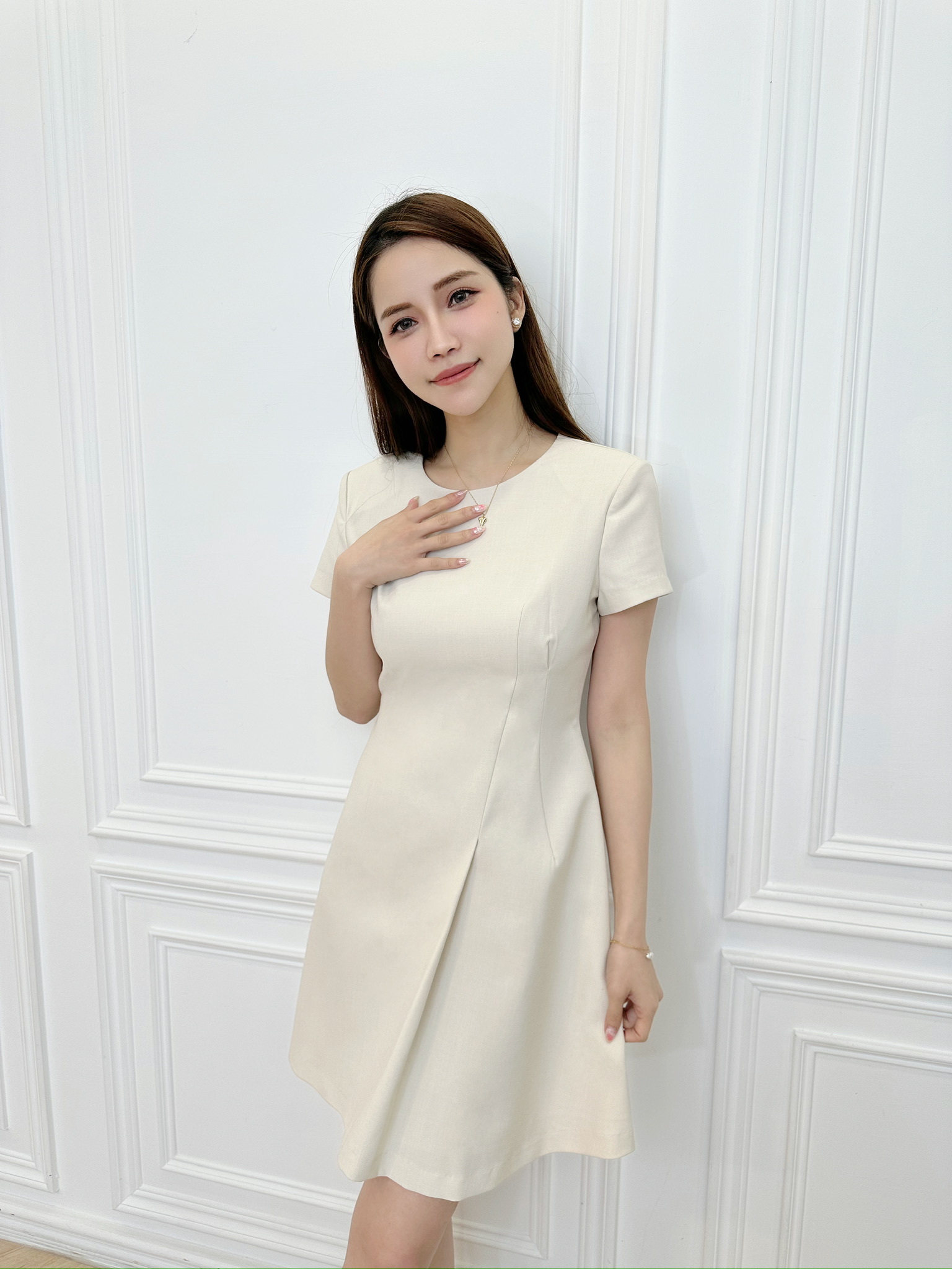 短袖下擺打褶傘洋