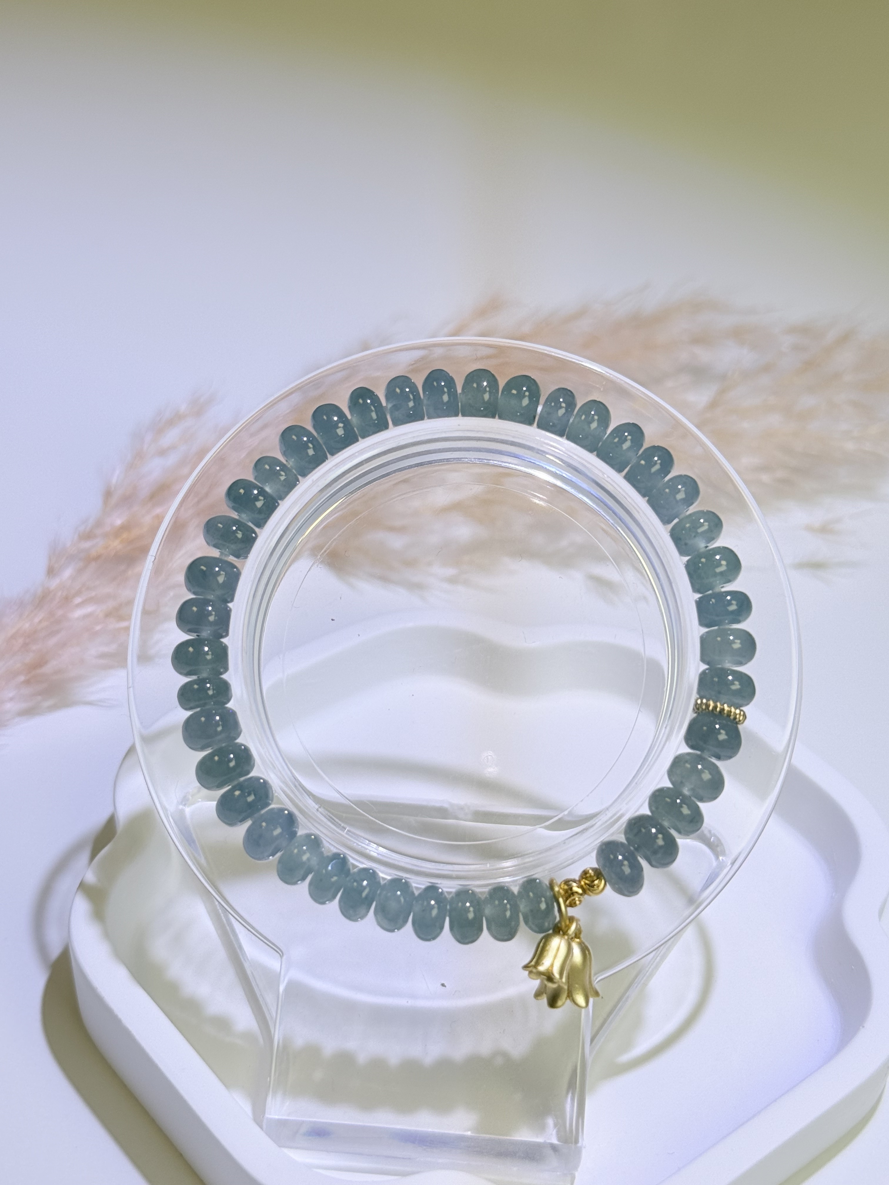 湖水藍翡翠珠串（鈴蘭花配飾）