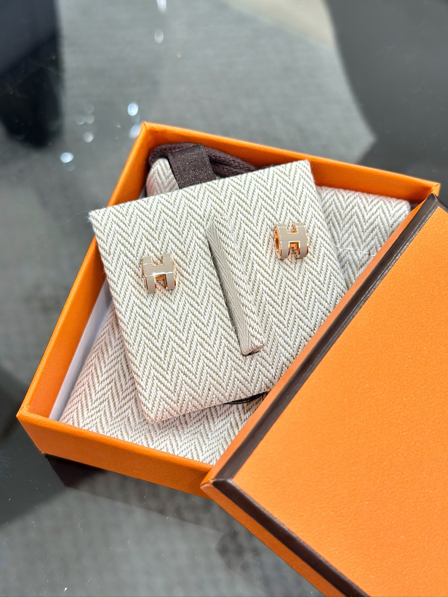 HERMÈS Mini Pop H Earrings