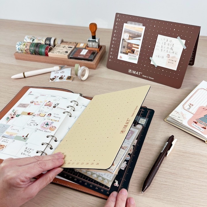 限量雙色 A4 環保無毒書型摺疊切割墊｜IMAT