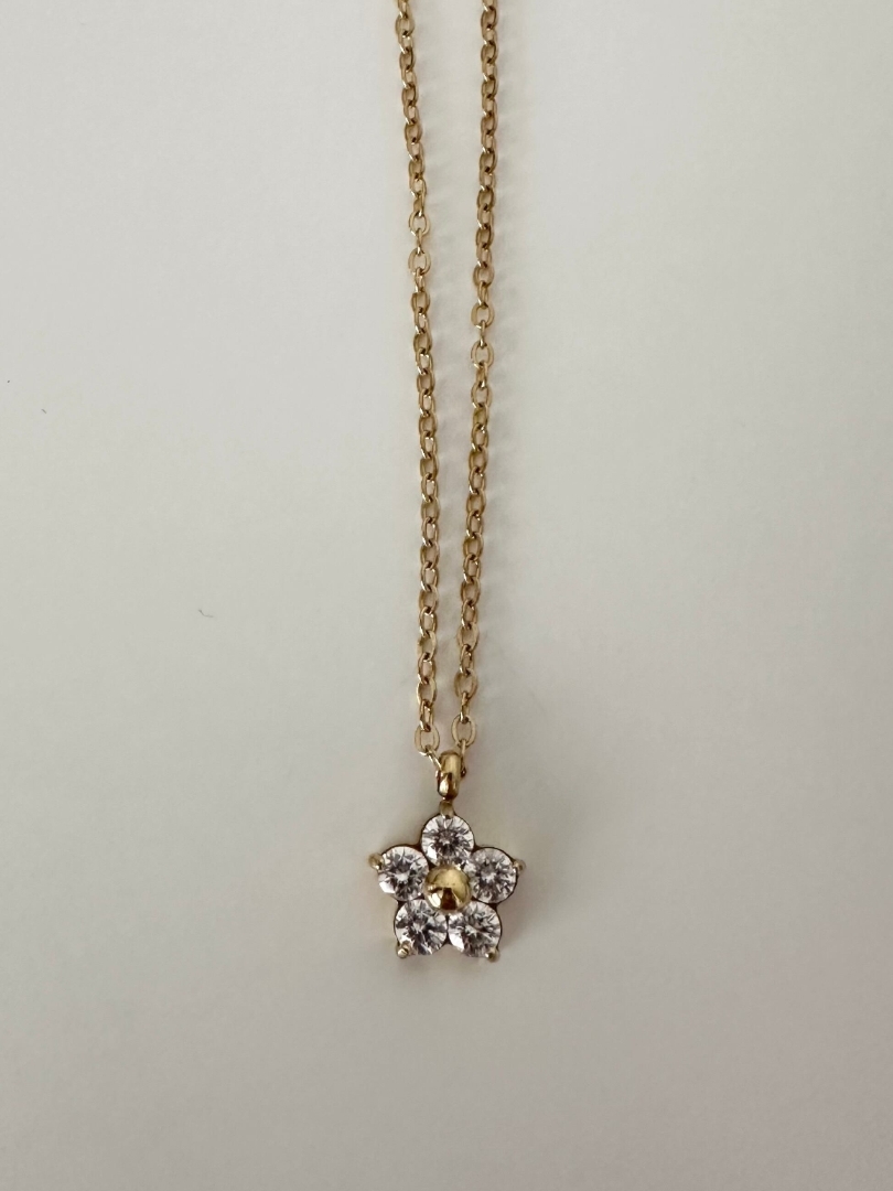 SS shiny flower necklace
