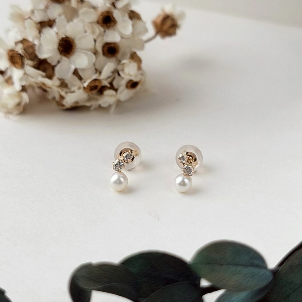 【me.luxe】K10鋯石珍珠貼式耳環