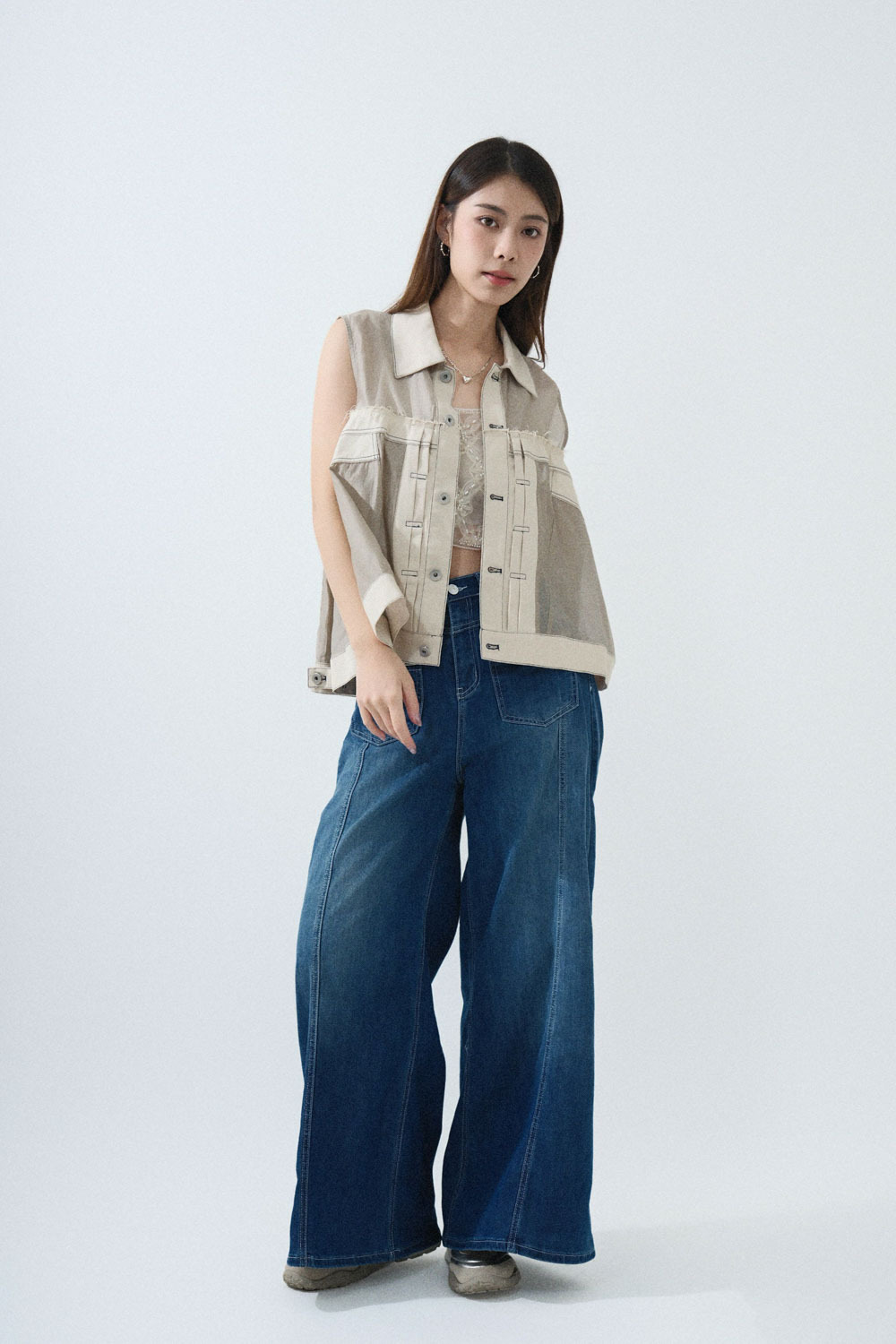 SS25_0077（外套＋上衣＋牛仔褲）